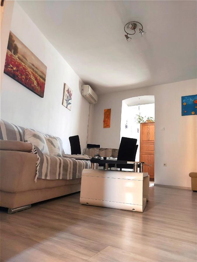 איזולה Apartma_Samy מראה חיצוני תמונה