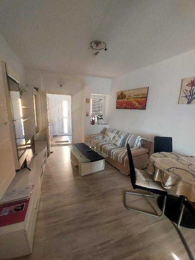 איזולה Apartma_Samy מראה חיצוני תמונה