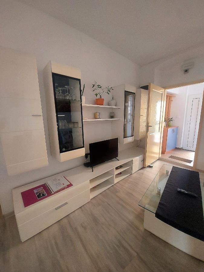 איזולה Apartma_Samy מראה חיצוני תמונה